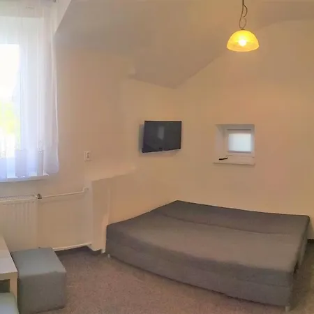 Dworek Skalar Rum i privatbostad Sianozety