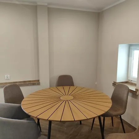 Dworek Skalar Rum i privatbostad Sianozety