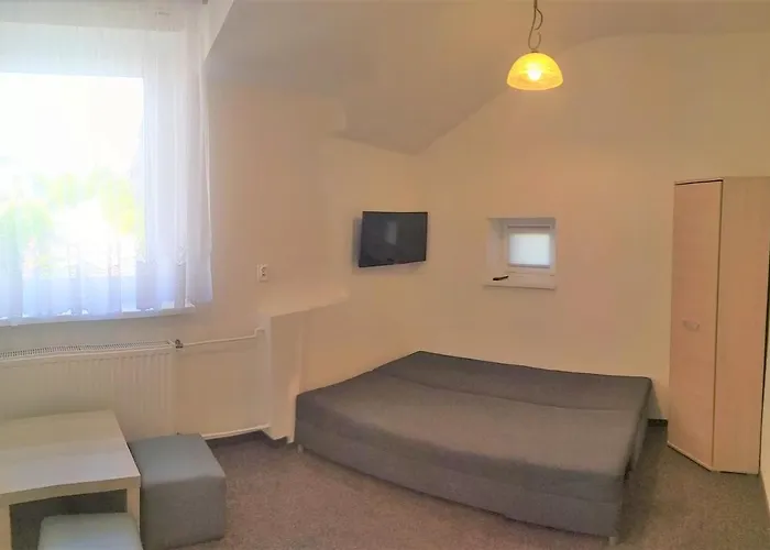 Dworek Skalar منزل للإقامة سيانوزيتي